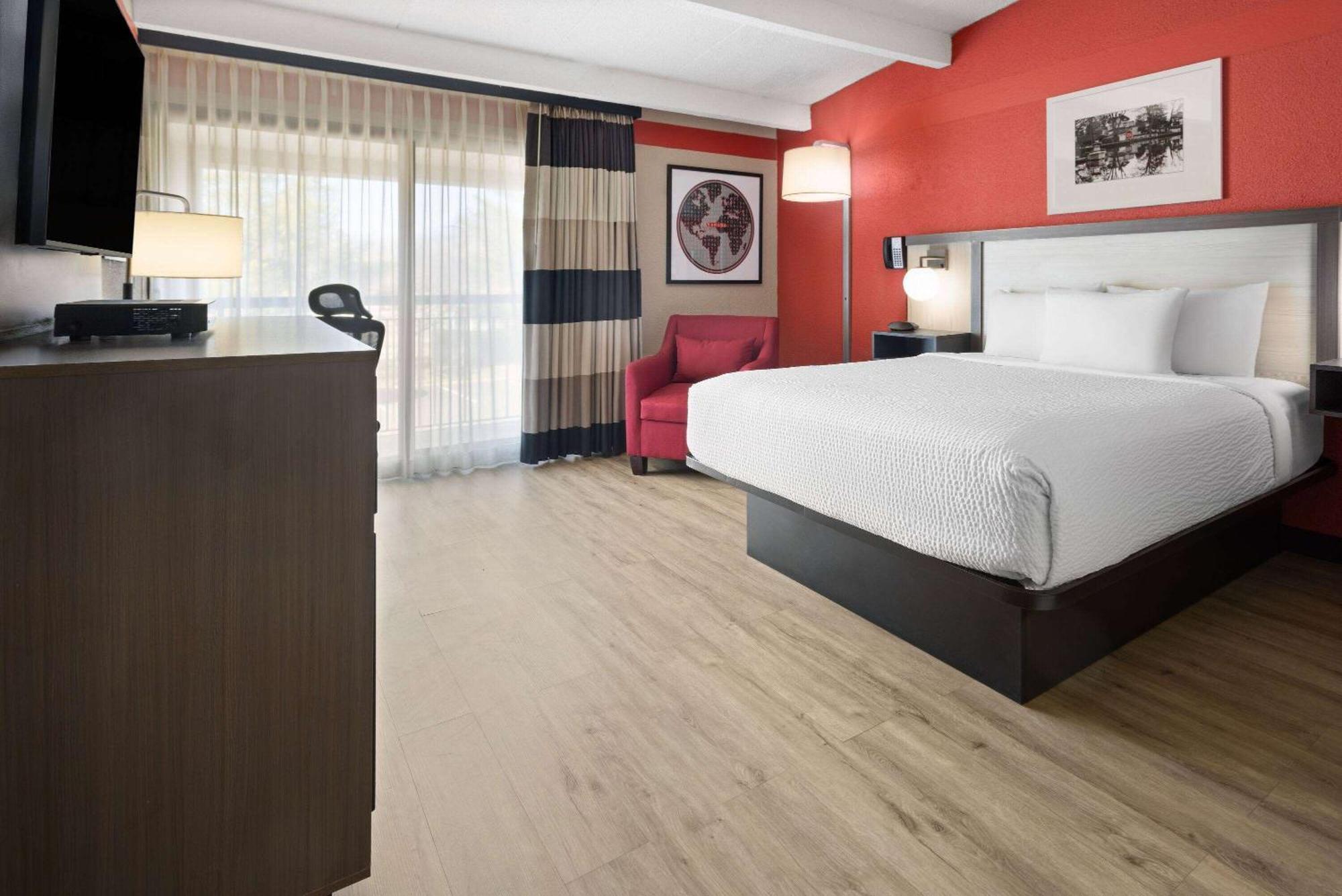 Ramada By Wyndham Parsippany Hotel Eksteriør billede